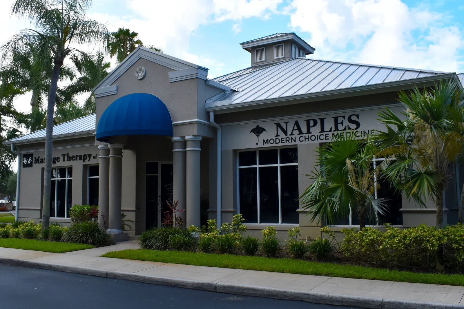 Naples Modern Choice Medicine office building and entrance
